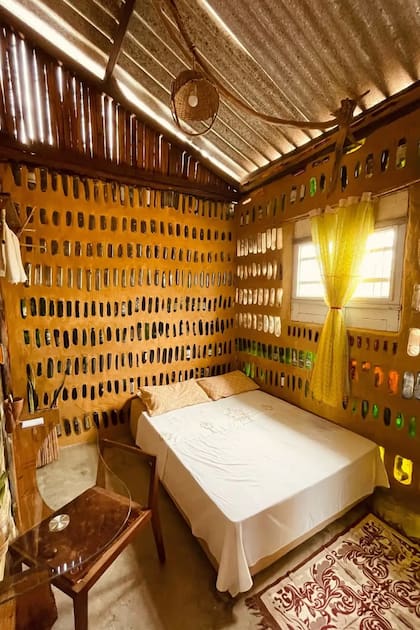 Primero hicieron la habitación que se destinó a taller de costura y luego avanzaron con los demás ambientes