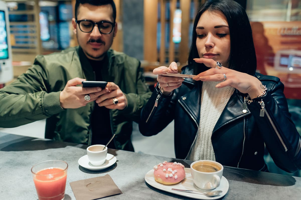 Primero la foto, después subirla a Instagram y recién ahí desayunar