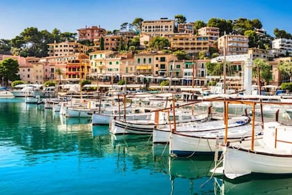 Primero vivió en Mallorca, una isla hermosa, pero que no la conquistó.