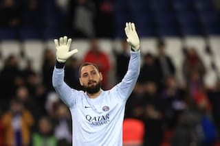 Prisión para dos hombres por el violento atraco a Donnarumma y su pareja en París