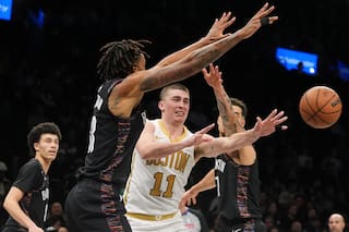 Pritchard anota 32 puntos y Celtics superan 130-126 a Nets en doble tiempo extra