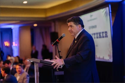 Pritzker celebró la inversión de más de 100 millones de dólares para generar empleos en el estado