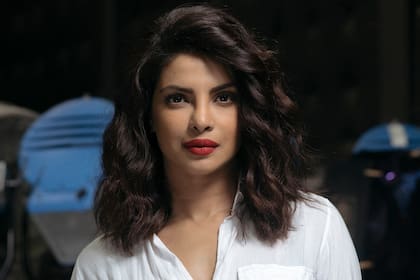 Priyanka Chopra lanzó sus memorias en donde cuenta cómo le costó convertirse en una estrella en Bollywood y en Hollywood