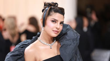 Priyanka Chopra lució el "Laguna Blu" en la Met Gala