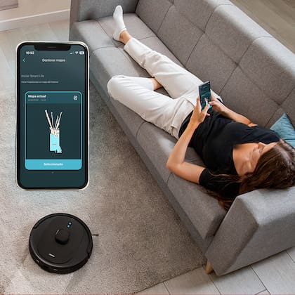 Probamos la aspiradora robot Conga 7490 de Cecotec, que limpia, aspira y puede pasar un trapo húmedo por el piso