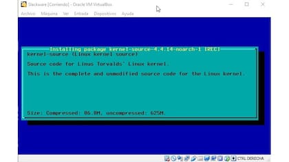 Proceso de instalación de Slackware; en este caso, el código fuente del kernel de Linux