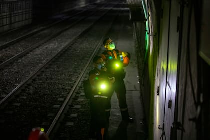 Produccion fotografica al grupo GEA del subterraneo de Buenos Aires, se encarga de patrullar la red y dar asistencia a los pasajeros.