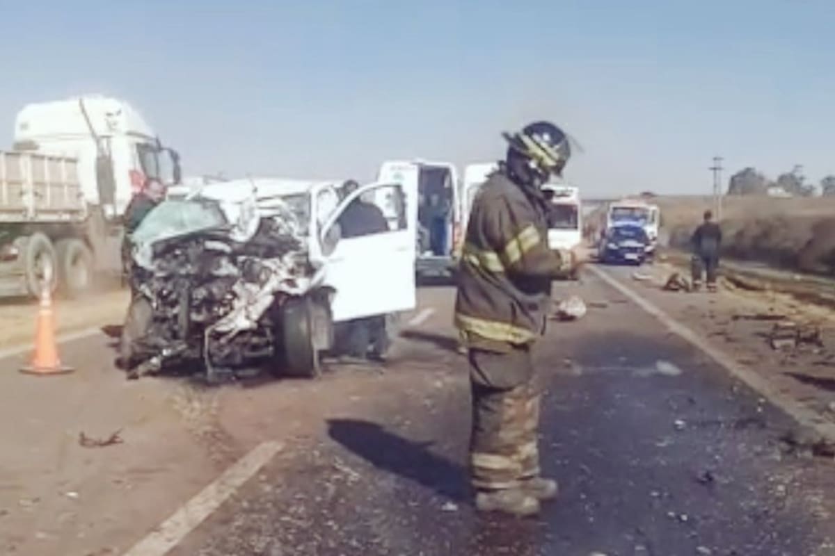 Producto del choque fatal en Rosario, fallecieron una mujer y su bebé; el conductor del otro vehículo no tendría lesiones graves