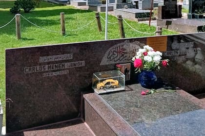Profanaron y hurtaron objetos de varias tumbas del cementerio islámico de La Tablada