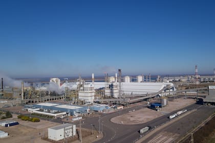 Profertil produce 1,3 millones de toneladas de urea granulada en su planta cercana a Bahía Blanca