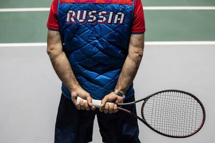 Prohibidos: los jugadores de Rusia y Bielorrusia quedaron al margen de los torneos jugados este año en Gran Bretaña, una determinación que le costó una fuerte multa a la federación inglesa de tenis (LTA)