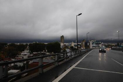 Pronóstico del tiempo: rige una alerta por tormentas fuertes en Buenos Aires