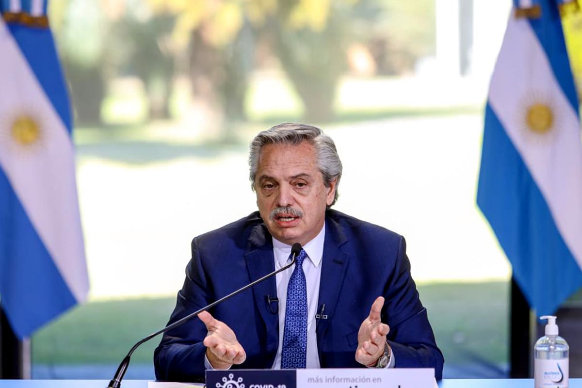 "Proteger al usuario. De eso se trata", escribió el mandatario en Twitter