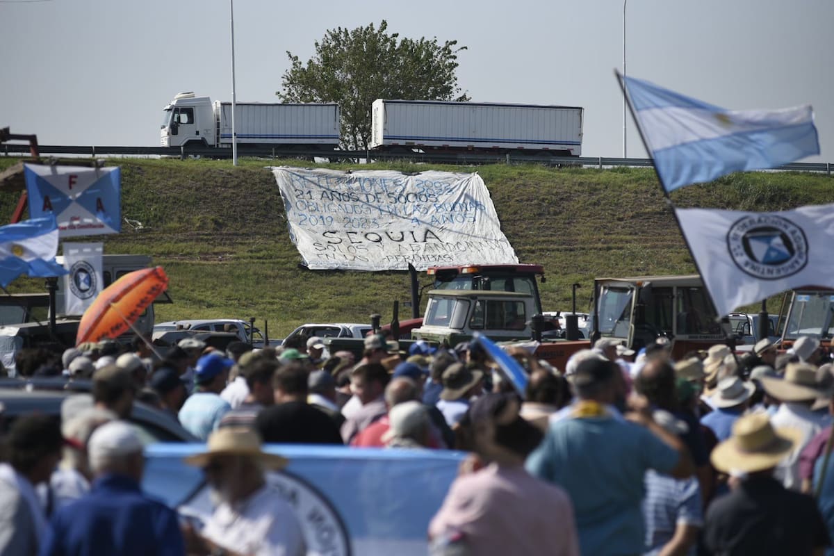 Protesta; campo; villa constitución; campo; fotos de campo; economía, comunidad de negocios