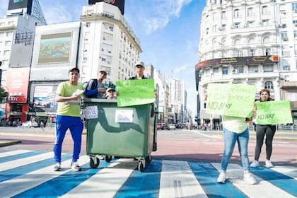 Protesta de la Federación Argentina de Cartoneros contra el proyecto que buscaba penalizar a quienes manipularan residuos