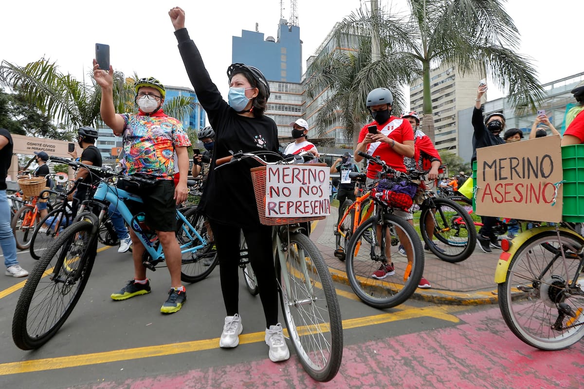 Protestas contra el presidente interino Manuel Merino en Lima, el 15 de noviembre de 2020.
