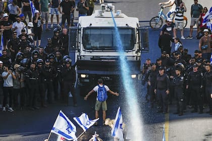 Protestas contra la reforma judicial de Netenyahu en Jerusalén. (AP Photo/Ariel Schalit)