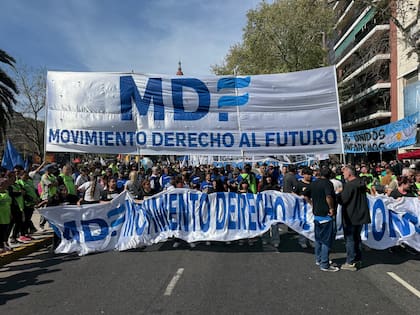 Protestas de organizaciones sociales y sindicatos en el Congreso de la Nación