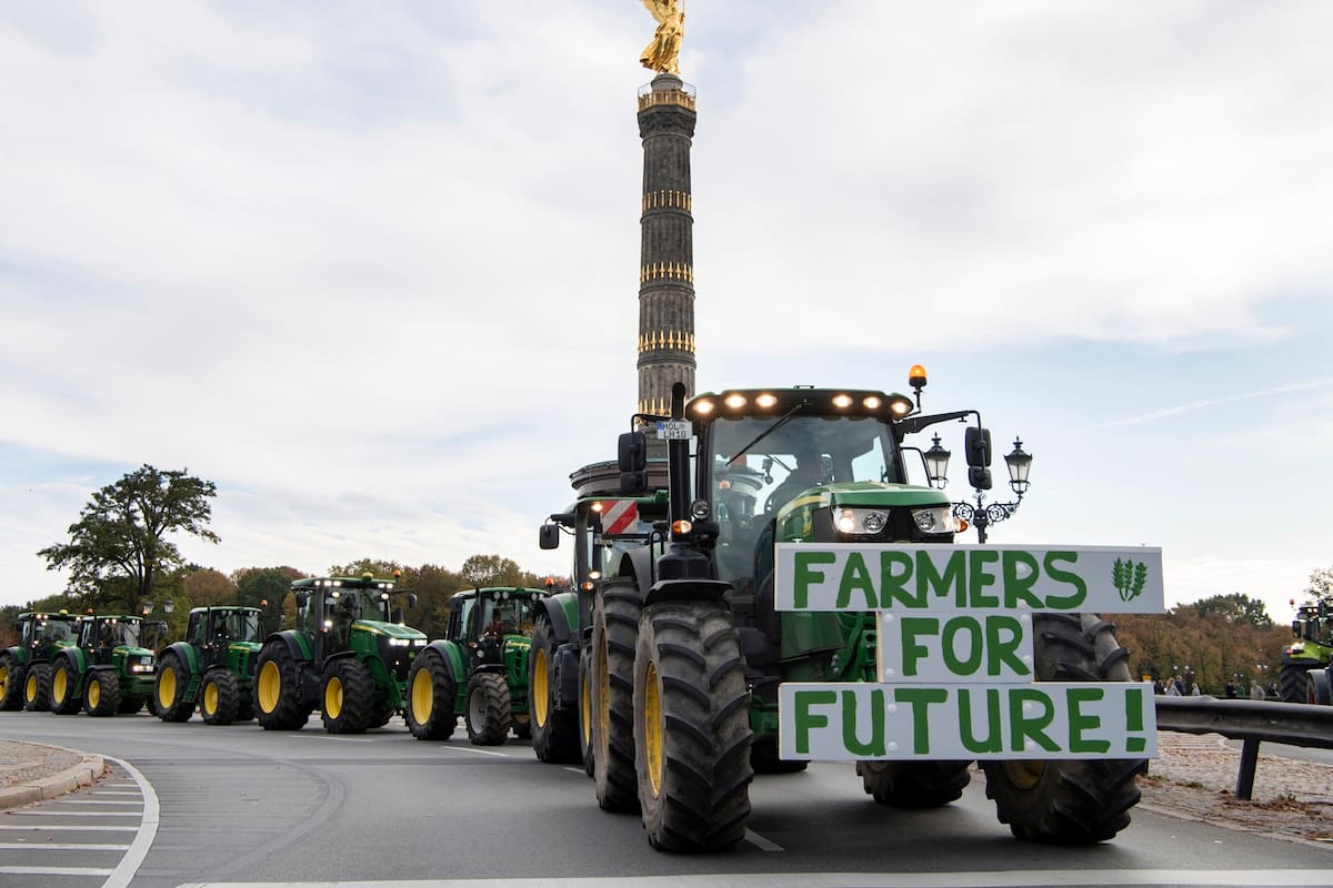 Protestas de trabajadores rurales en Berlín, en contra de las políticas agrícolas