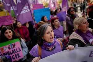 Protestas en Día Internacional de la Mujer en Turquía exigen protección contra violencia doméstica