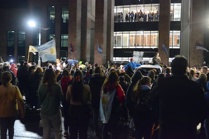 Protestas en la Cámara de Diputados de Misiones