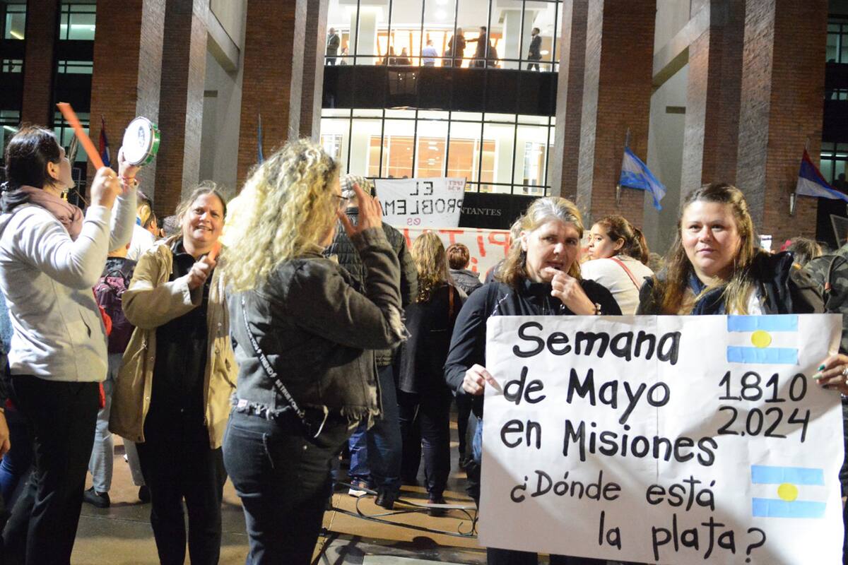 Protestas en la Cámara de Diputados de Misiones