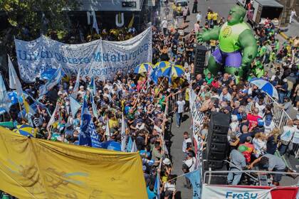 Protestas en los alrededores del Congreso en contra de la reforma laboral
