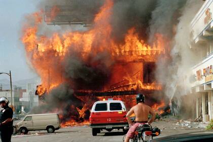 Protestas en Los Ángeles, muy diferentes a los disturbios raciales de 1992