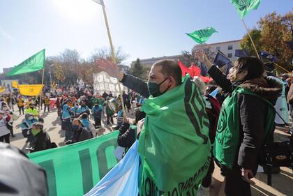 Protestas en Mendoza en contra de la medida por el pago de aguinaldo