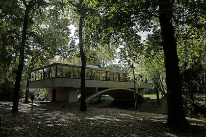 Próximamente, la famosa casa que diseñaron los arquitectos Amancio Williams y Delfina Gálvez Bunge funcionará como un museo