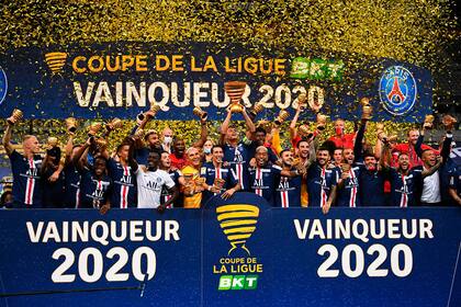 PSG, con Ángel Di María, Mauro Icardi y Leandro Paredes, venció por penales a Lyon y se quedó con la Copa de la Liga