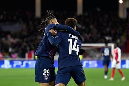 PSG, el campeón de la última edición, pasó de ronda al derrotar a Mónaco en una serie ajustada