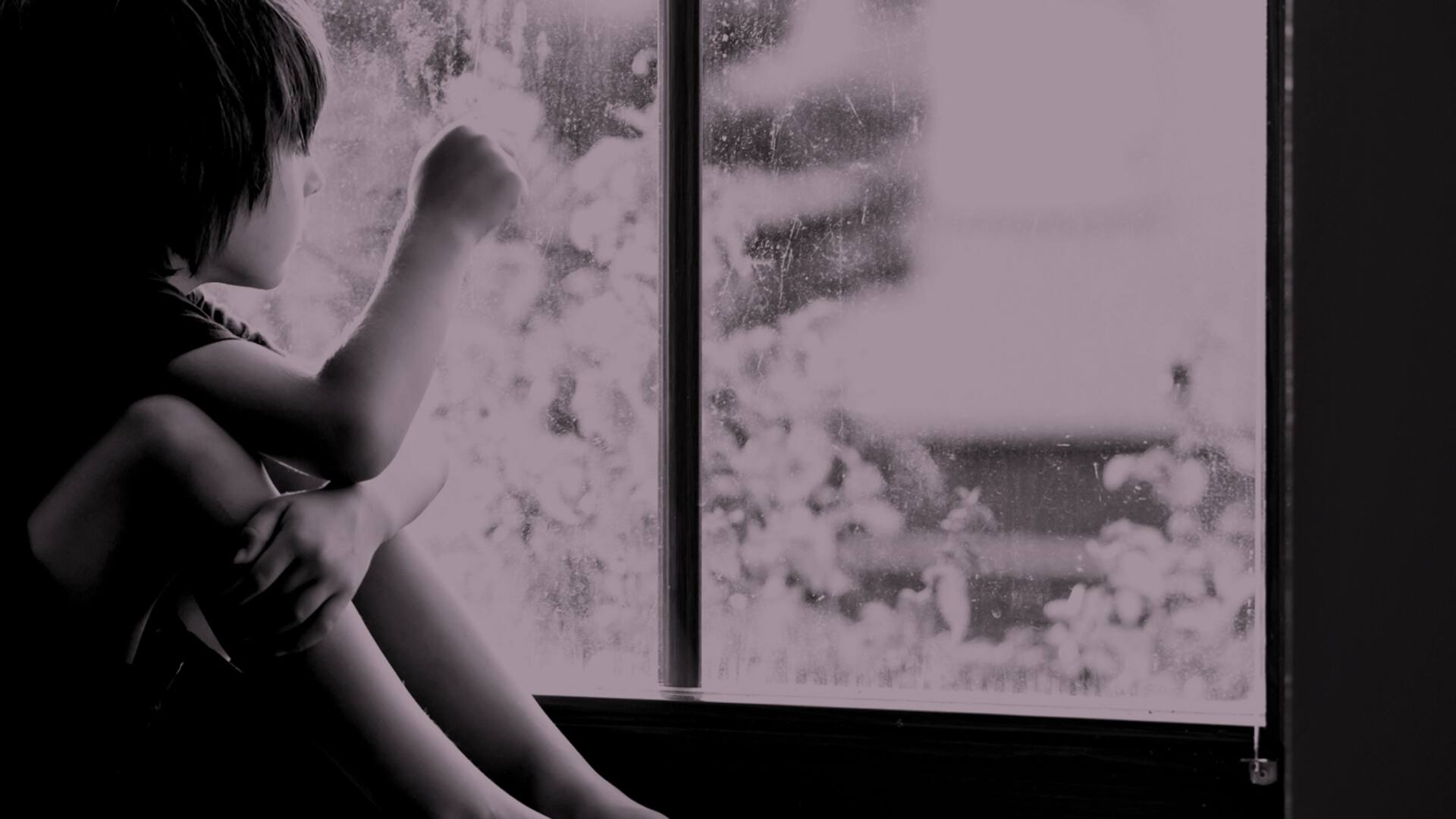 Psicólogos, psiquiatras y otros referentes en infancia subrayan la importancia de concientizar acerca de que el abuso sexual contra niños, niñas y adolescentes implica distintos tipos de conductas, que pueden o no involucrar el contacto físico; todas son igual de devastadoras para las víctimas