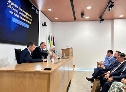 PTP Group presentó su terminal de cargas refrigeradas en el Puerto de Cádiz, con una inversión global de 35 millones de euros