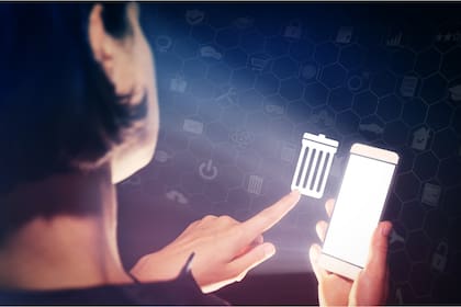 Publicar es muy divertido, hasta que te das cuenta de que internet no olvida nada. Ahora, las redes empiezan a poner en marcha funciones para eliminar posteos de otras épocas