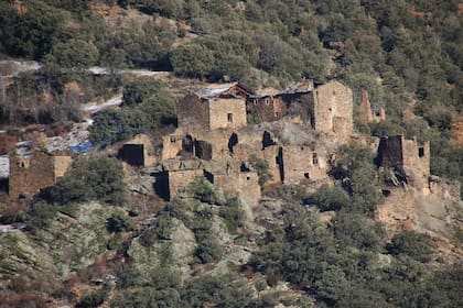 Pueblo en Leida. Los núcleos rurales en ruinas despiertan el interés de empresas y particulares, muchos de ellos extranjeros. Pero la demanda los encarece hasta un 10% al año.