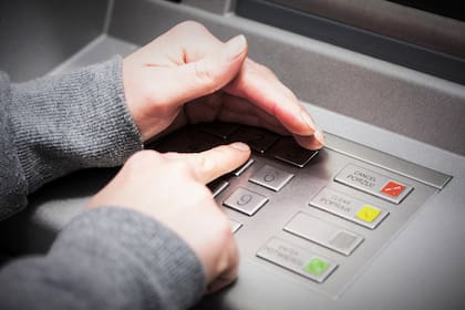 Puede accederse al pago del nuevo IFE a través de un cajero automático aún sin tarjeta