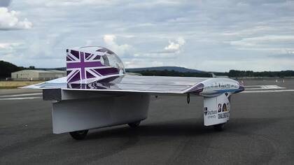 Puede recorrer poco menos de 3000 kilómetros a una velocidad promedio de 72 km/h con solo 1 kW de energía solar: la mitad de la energía necesaria para hervir el agua de una pava eléctrica