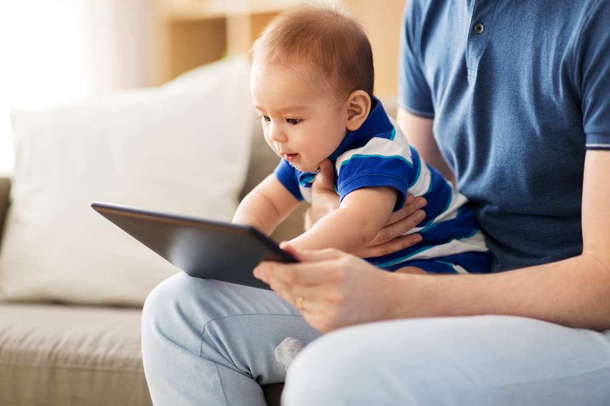 Pueden alterar la capacidad de los niños para aprender a interpretar emociones y gestos de sus interlocutores; consejos de especialistas