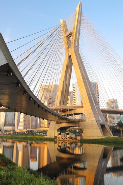 Puente Estaiada en San Pablo, Brasil