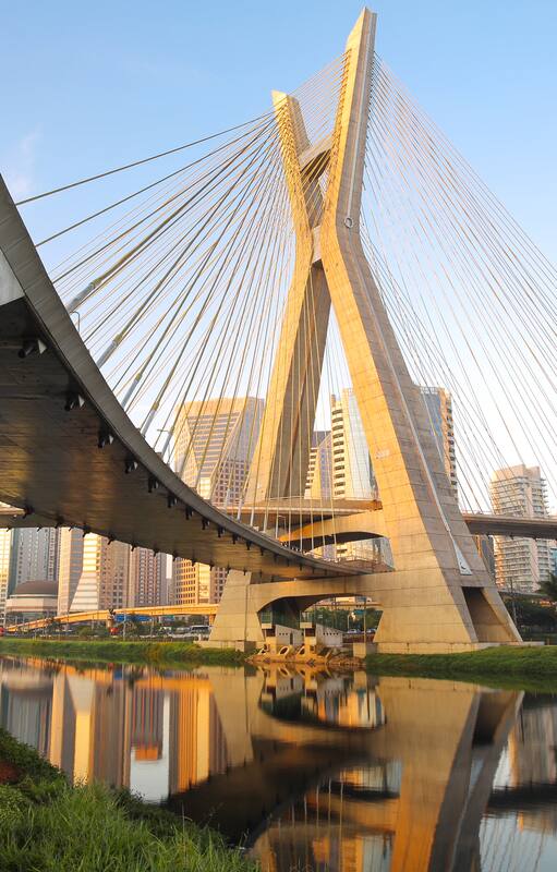 Puente Estaiada en San Pablo, Brasil