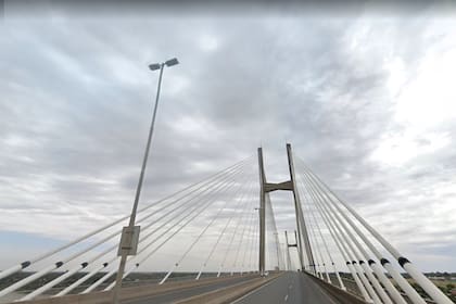 Puente “Nuestra Señora del Rosario" que une Rosario con Entre Ríos