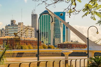 Puerto Madero ofrece uno de los paisajes de río más lindos.