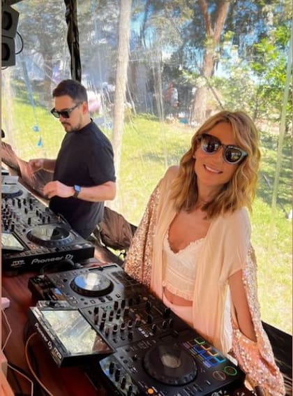 Puli Demaría fue la DJ de la boda