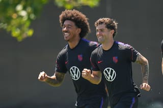 Pulisic vuelve a entrenar con EE.UU. tras perderse por lesión el último partido del Mundial