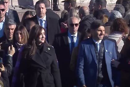 Pullaro encabeza el acto oficial por el Día Nacional de la Bandera, Victoria Villarruel participó de la ceremonia