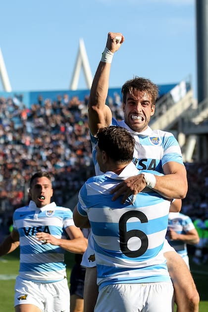 Puño derecho en alto para Juan Imhoff luego de anotar su try, el primero de los Pumas en la histórica victoria ante Australia