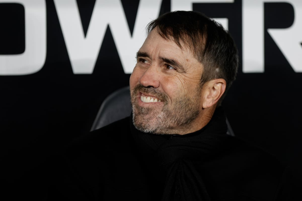 Puños, sonrisas y abrazos: el alivio de Eduardo Coudet quedó evidenciado, primero ante el empate en la última jugada del suplementario y, luego, por el triunfo en los penales.