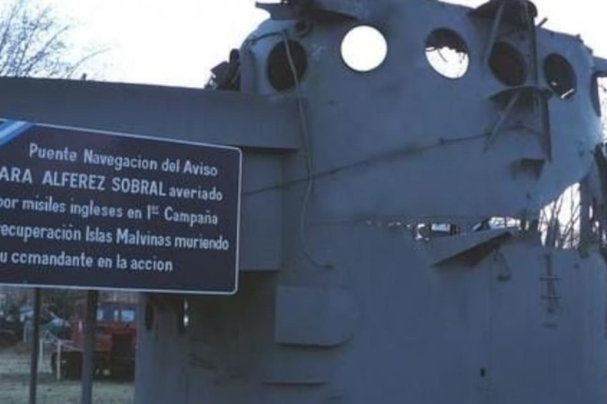 PUNTA ALTA. Puente de Navegación del Aviso ARA "Alférez Sobral".