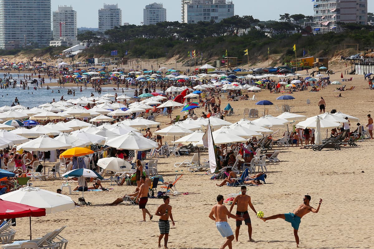 Punta del Este: pese a las críticas recibidas, los argentinos aman a los uruguayos